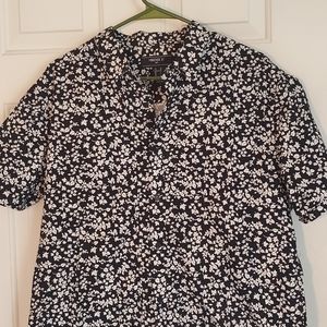 💚 Forever 21 Men's Black and White Floral Shirt